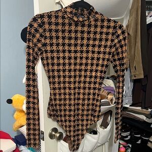 NWOT Naked Wardrobe size medium Houndstooth Long Sleeve Bodysuit